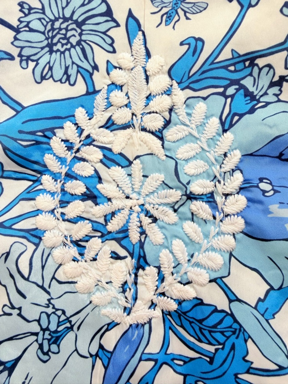 Gretchen Scott blue white hummingbird tunic blouse - Picture 10 of 11